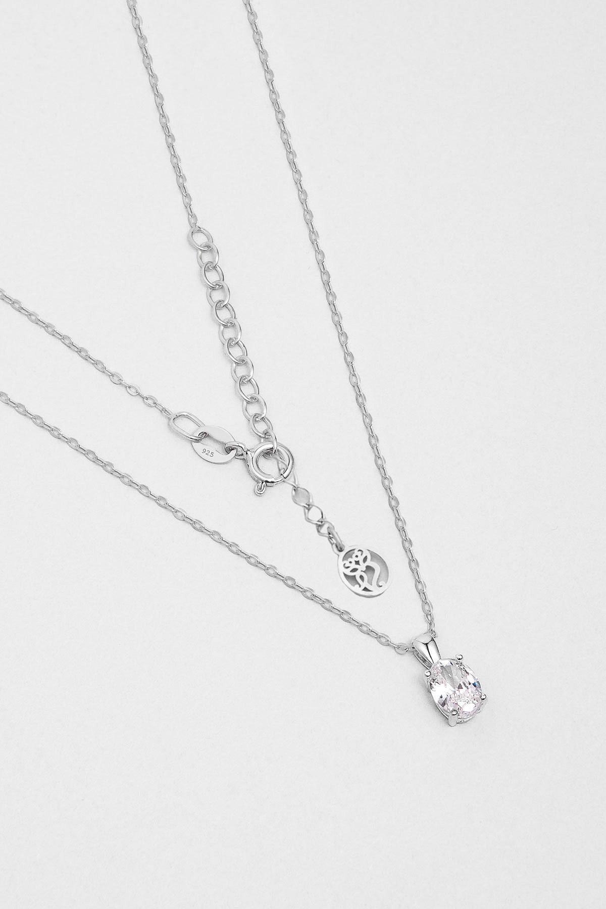 So CHIC... Oval Kesim 18 Ayar Beyaz Altın Kaplama 45 Cm Gümüş Kolye