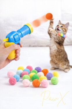 PawX Kedi Oyun Tabancası Peluş Top Fırlatan Interaktif Oyuncak Eğlenceli Kedi Oyuncağı 15-20 Adet Toplu