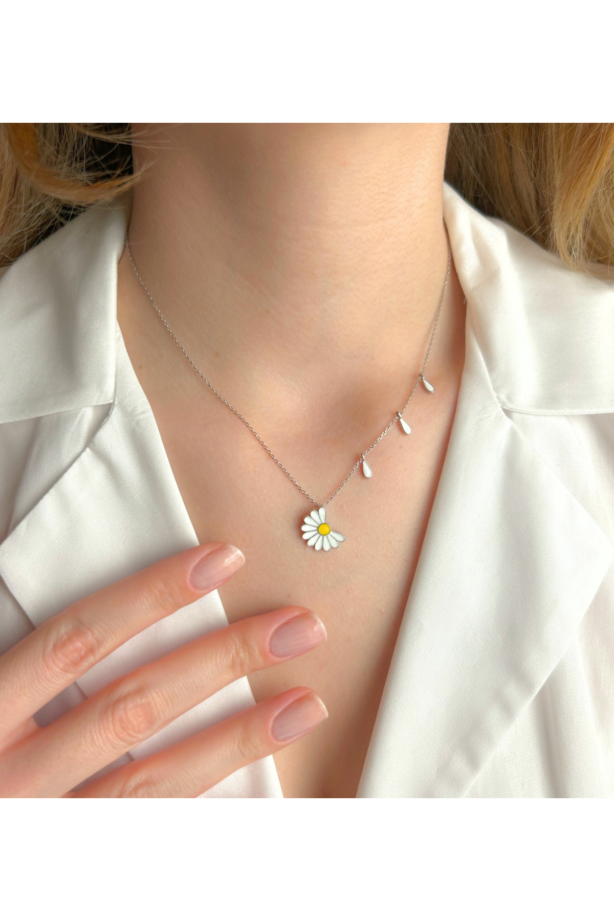 Şimal Silver 925 Ayar Gümüş Seviyor Sevmiyor Beyaz Papatya Kolye ( Işıklı Kutu Hediye ) - Görsel 2