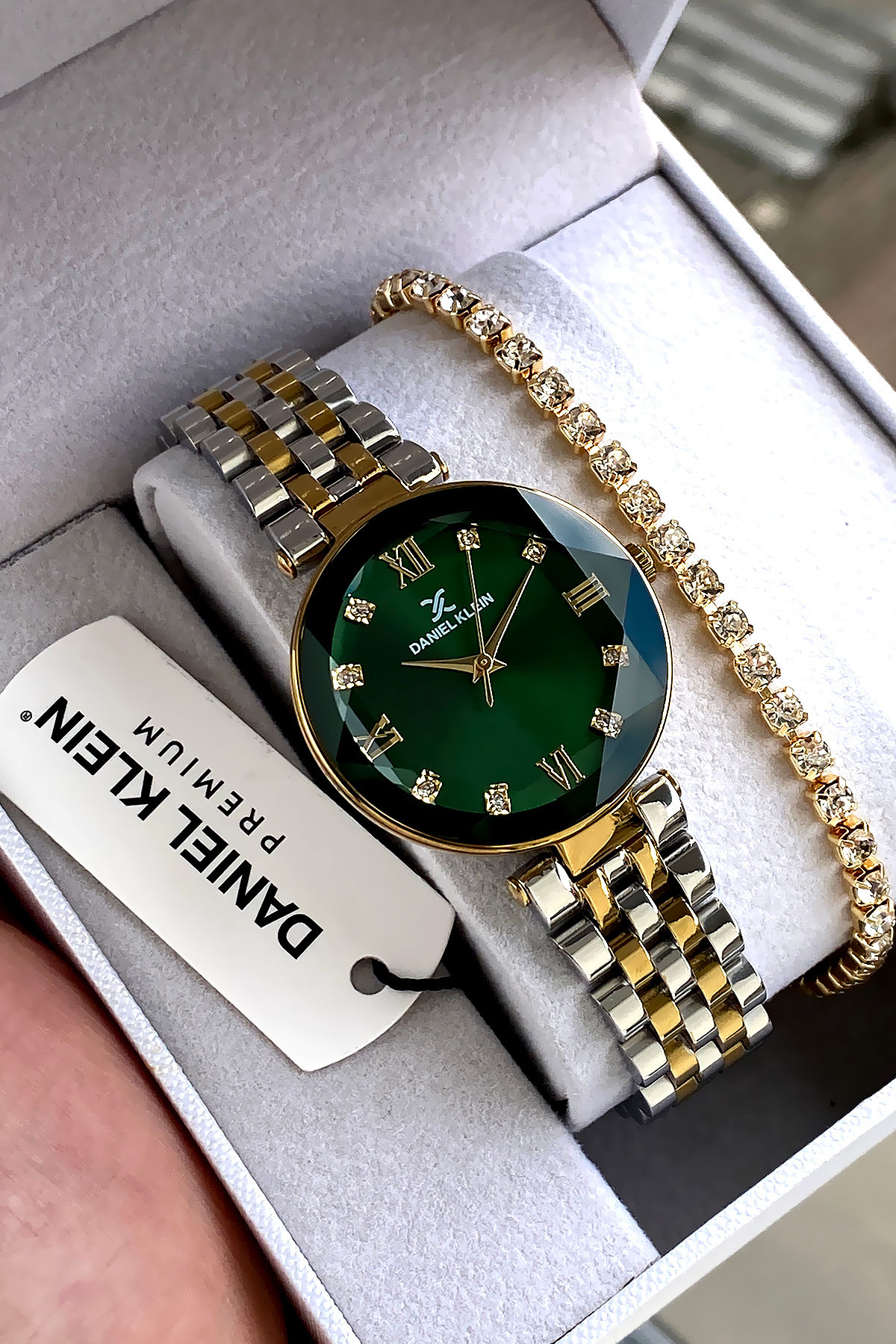 Daniel Klein %100 Orijinal Sevgililer Günü Sevgiliye Hediye Yeşil Kadranlı Kadın Kol Saati Bileklik Hediye - Görsel 2