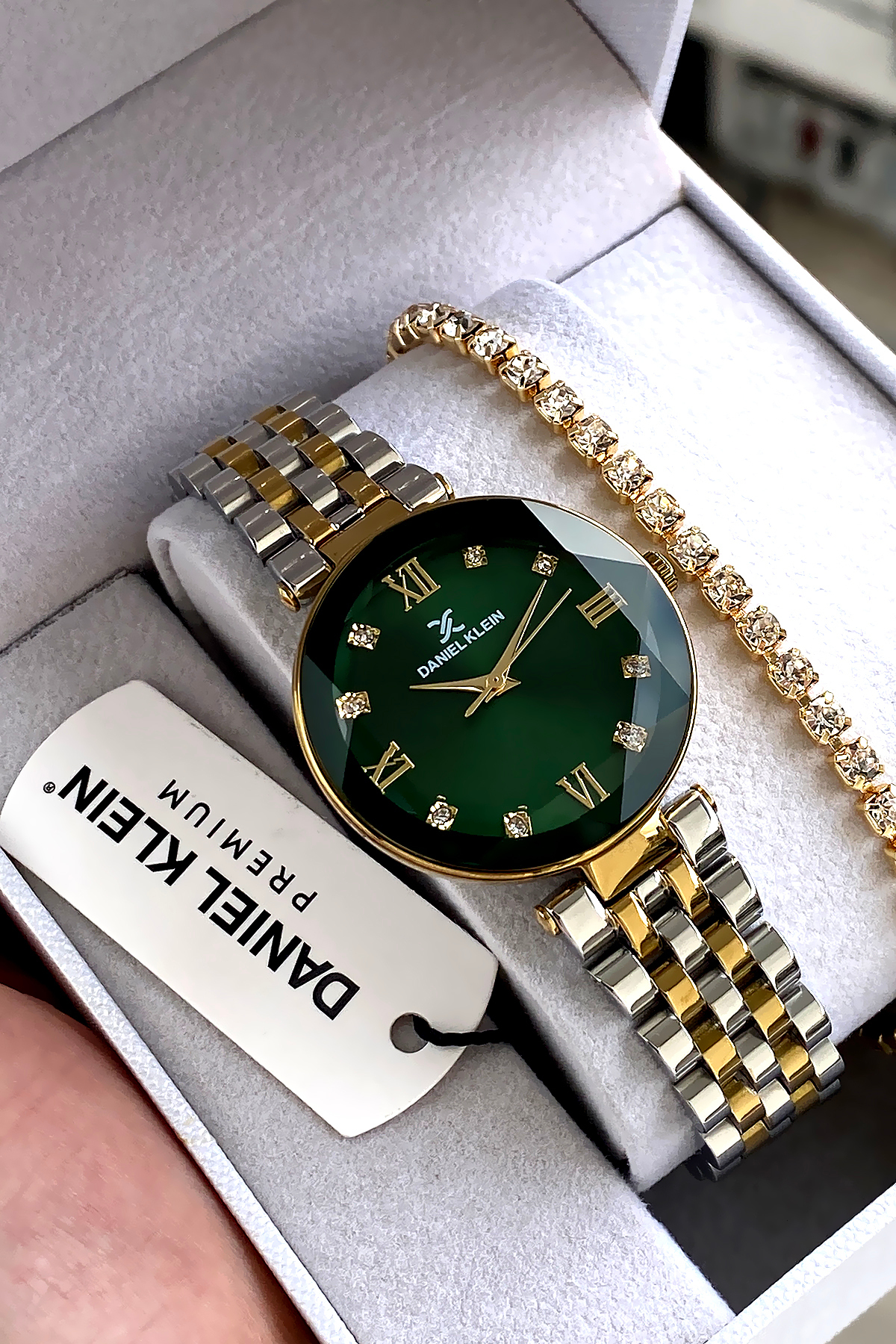 Daniel Klein %100 Orijinal Sevgililer Günü Sevgiliye Hediye Yeşil Kadranlı Kadın Kol Saati Bileklik Hediye - Görsel 3