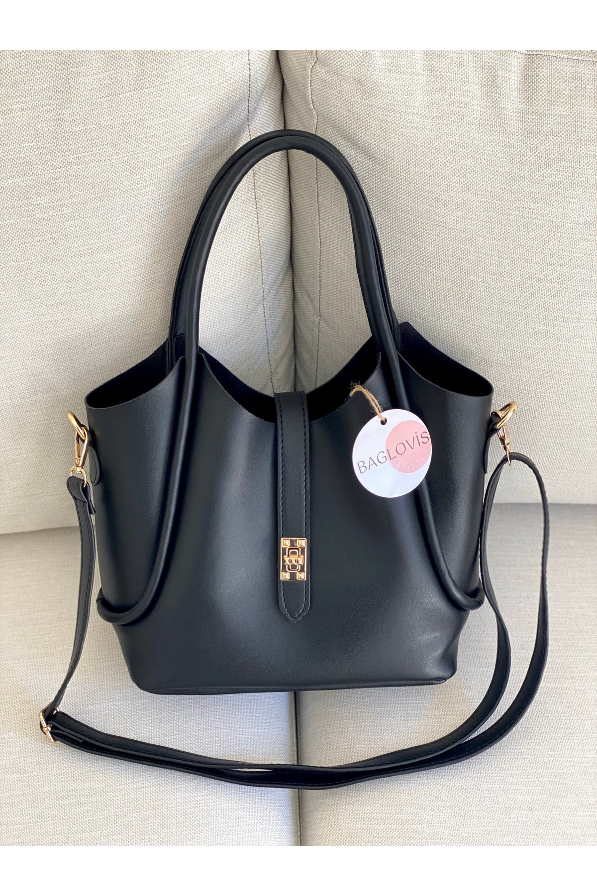 BAGLOVİS YAVRU ÇANTA EKSTRALI ÖNÜ KİLİT DETAYLI SİYAH KADIN OMUZ ÇANTASI - Görsel 3