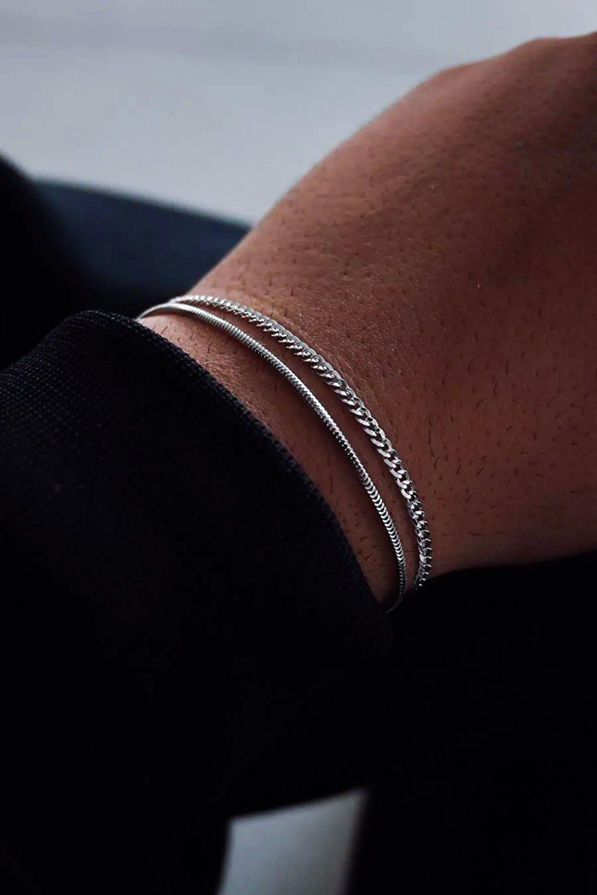 The Collection Unisex Kararmaz Ultra Ince İtalyan Silindir ve Gurmet Zincir Gümüş Çelik Bileklik - Görsel 3