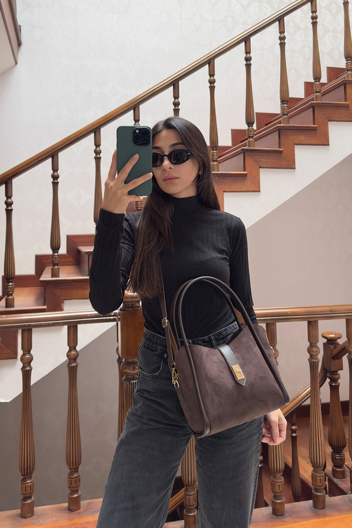 NOTHING Kadın Süet Kahve Kilit Detaylı Üç Bölmeli Çıkarılabilir Makyaj Çantalı El Ve Omuz Çantası Lemina - Görsel 3