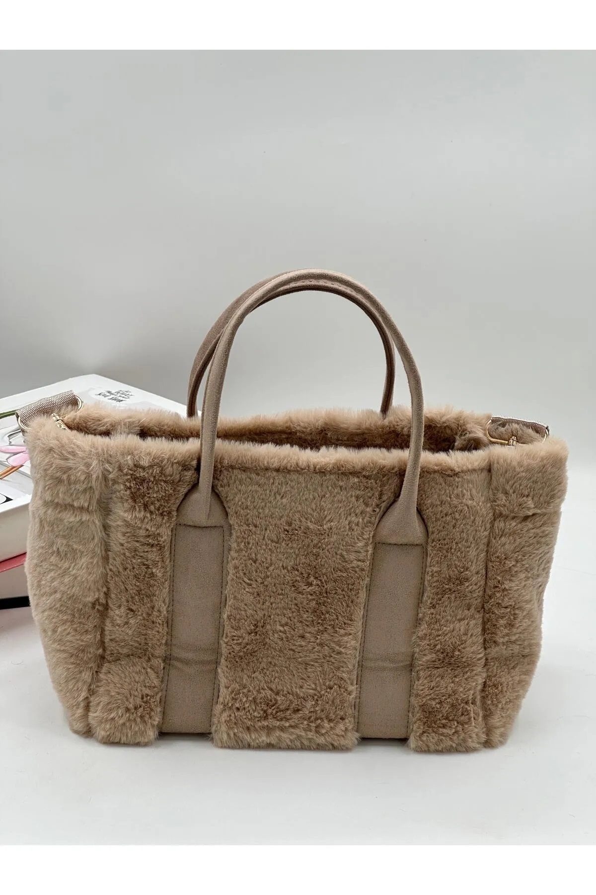AngelBags Kadın Vizon Kolon Askılı Kürklü Peluş Çapraz Çanta - Görsel 3