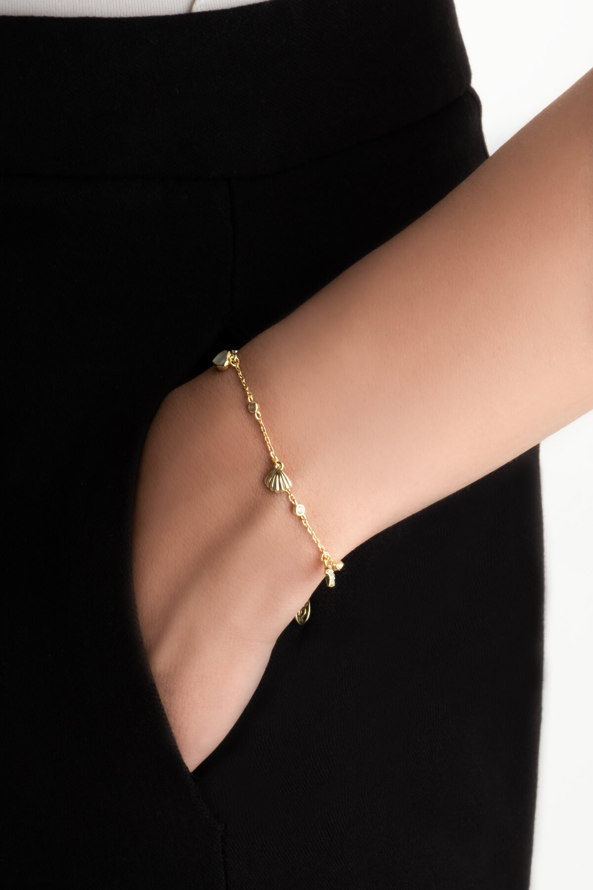 So CHIC... Yaz İkonları 18 Ayar Sarı Altın Kaplama 19 Cm Gümüş Bileklik - Görsel 2