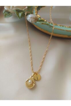 Asia by Leuvoié İ Harfli Istiridye Kolye