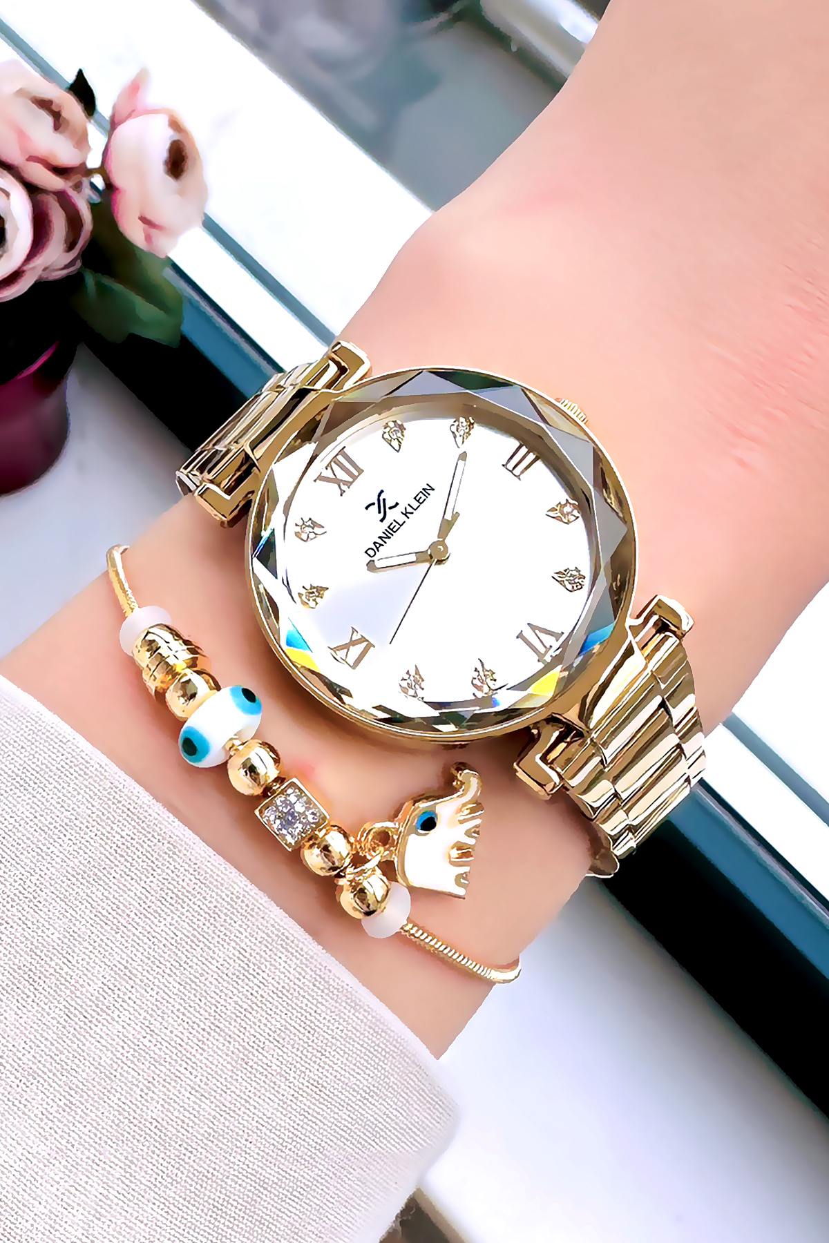 Daniel Klein Orijinal Kadın Kol Saati, Kesme Cam Su Geçirmez Gold Gümüş Çelik Kordon - Bileklik Hediye DKBY2050C4 - Görsel 3