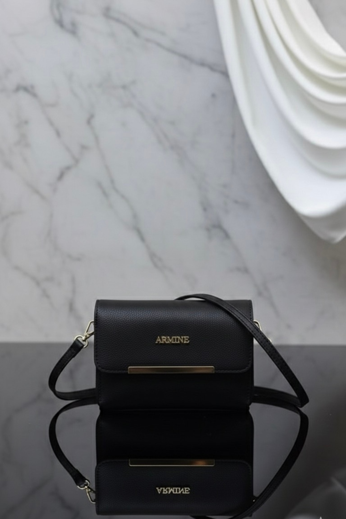 Armine Kadın Siyah Düz Çapraz Askılı El & Omuz Çantası 381 - Görsel 3