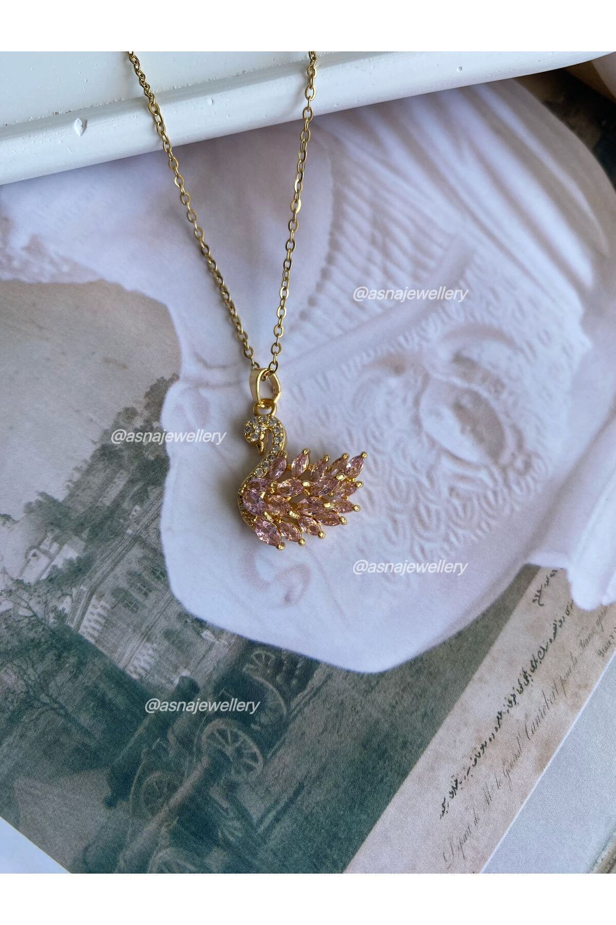 ASNA JEWELLERY Kadın Pembe Kuğulu Pink Swan Taşlı Gold Çelik Kolye