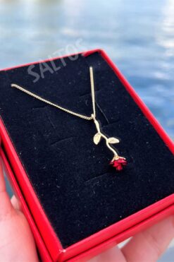 Saltos Kırmızı Güllü Gold Kolye Doğum Günü Hediyesi Sevgiliye Arkadaşa Hediye Gül Kadın Kolye Gold Kolye