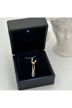 LOTUS JW Işıklı Kolye Kutulu Birbirine Sarılan Çift Sevgili Gümüş Kolye | 925 Ayar Gümüş Kolye