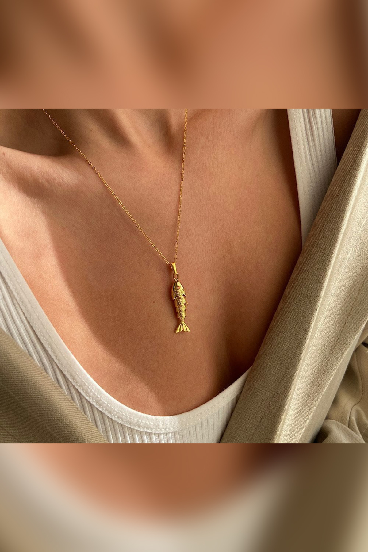 The Collection Kuyruğu Sallanan Balık Kolye Kararmaz Gold Kadın Çelik Kolye - Görsel 2