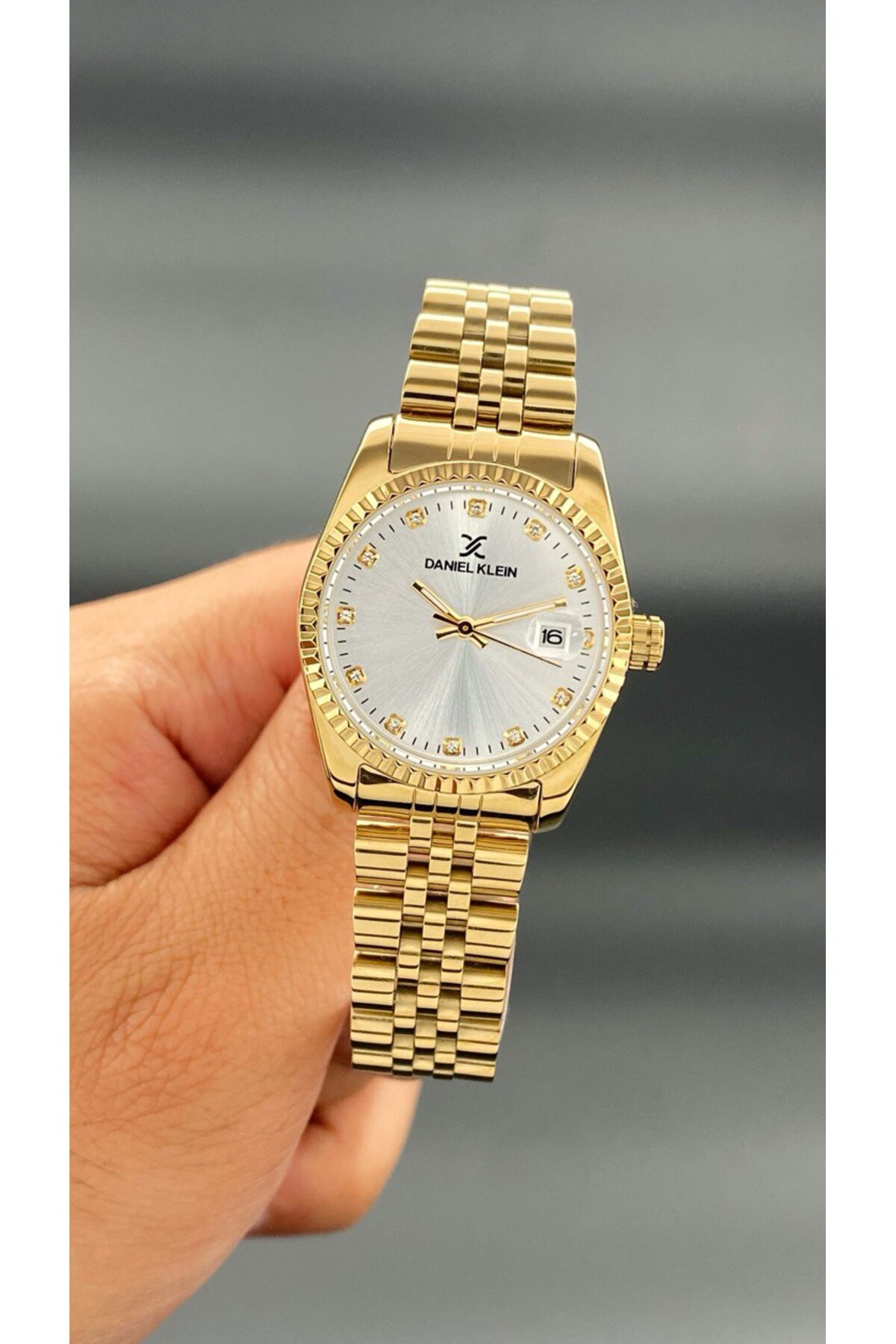Daniel Klein Kadın Kol Saati Çelik kordon 3 ATM Su Geçirmez Altın Rengi - Görsel 3