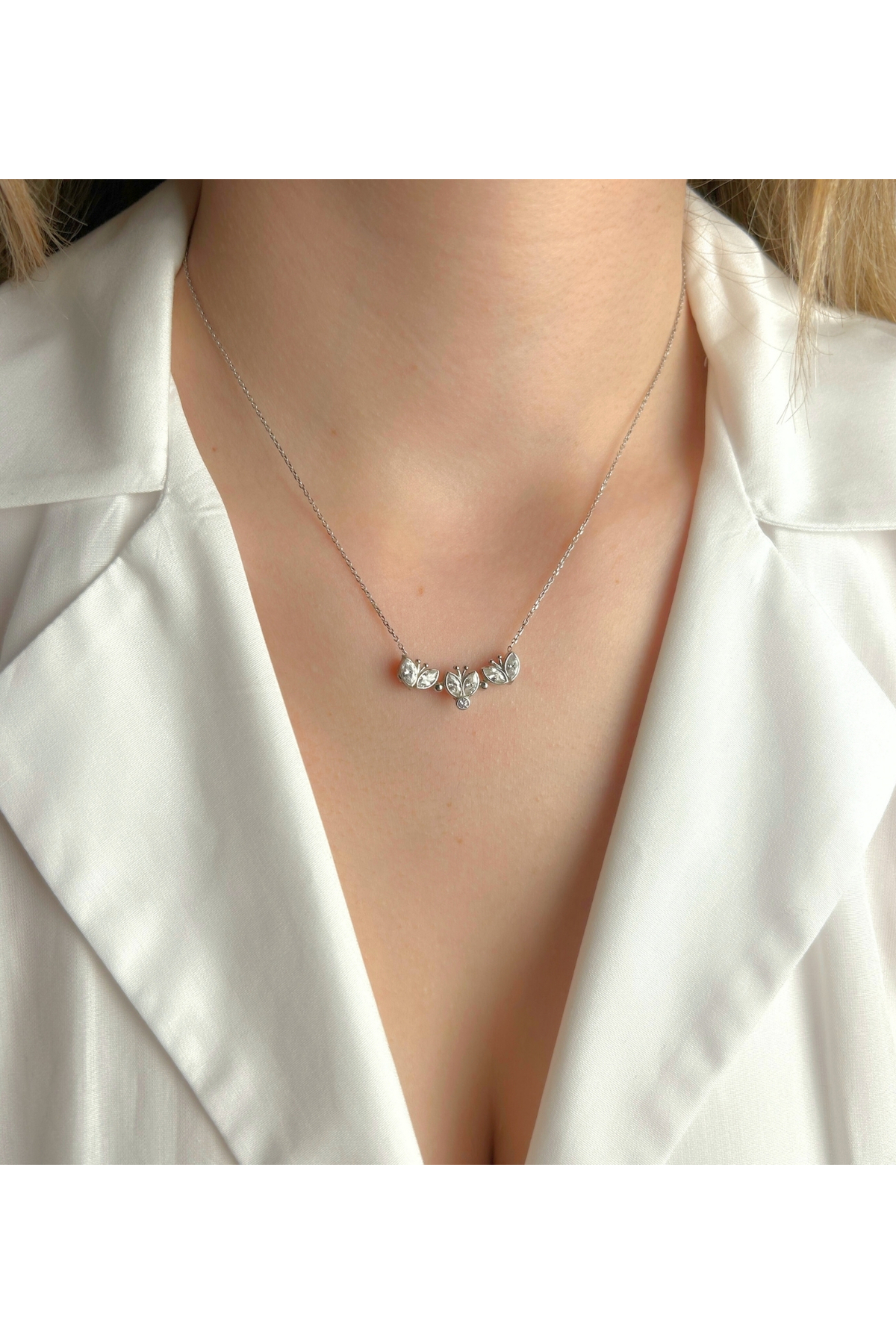 Şimal Silver 925 Ayar Gümüş Beyaz Mıknatıslı Manolya Kolye - Görsel 3