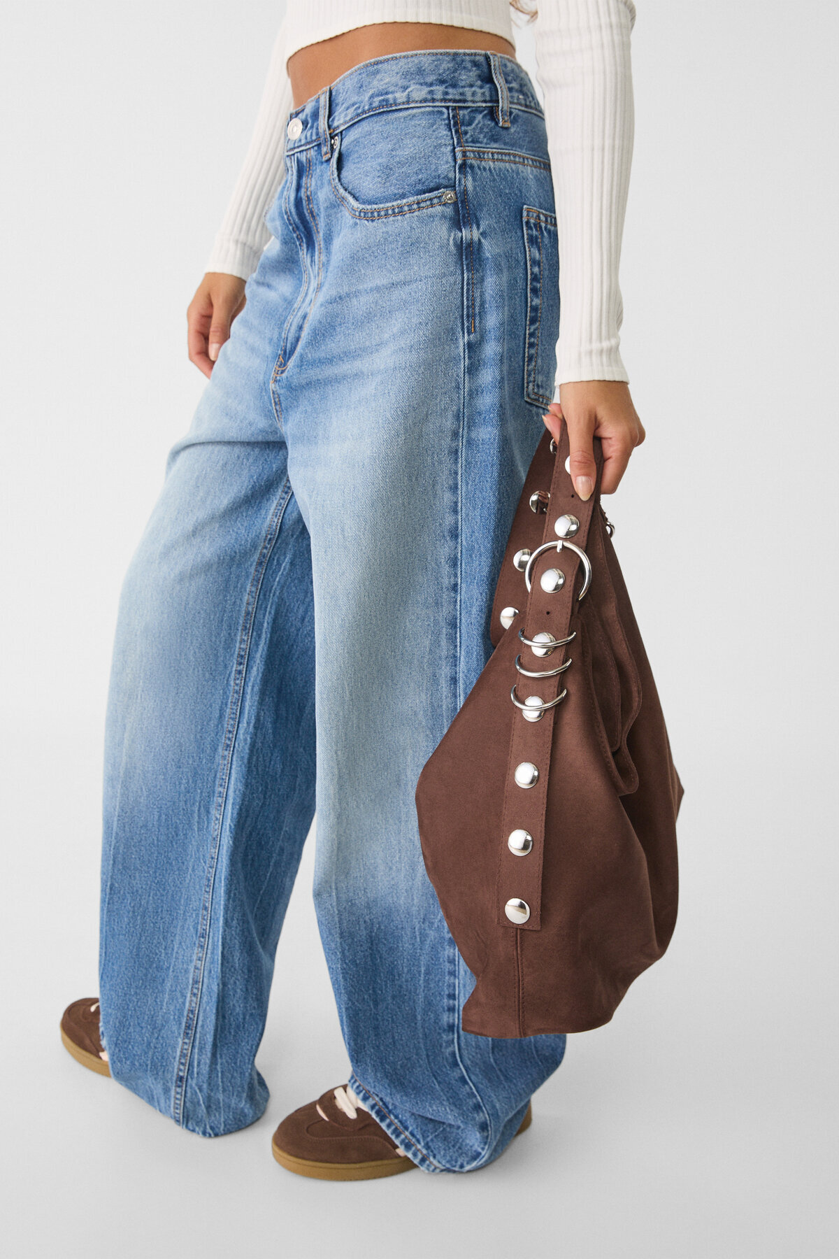 Stradivarius Askı detaylı suni süet kese çanta - Görsel 2