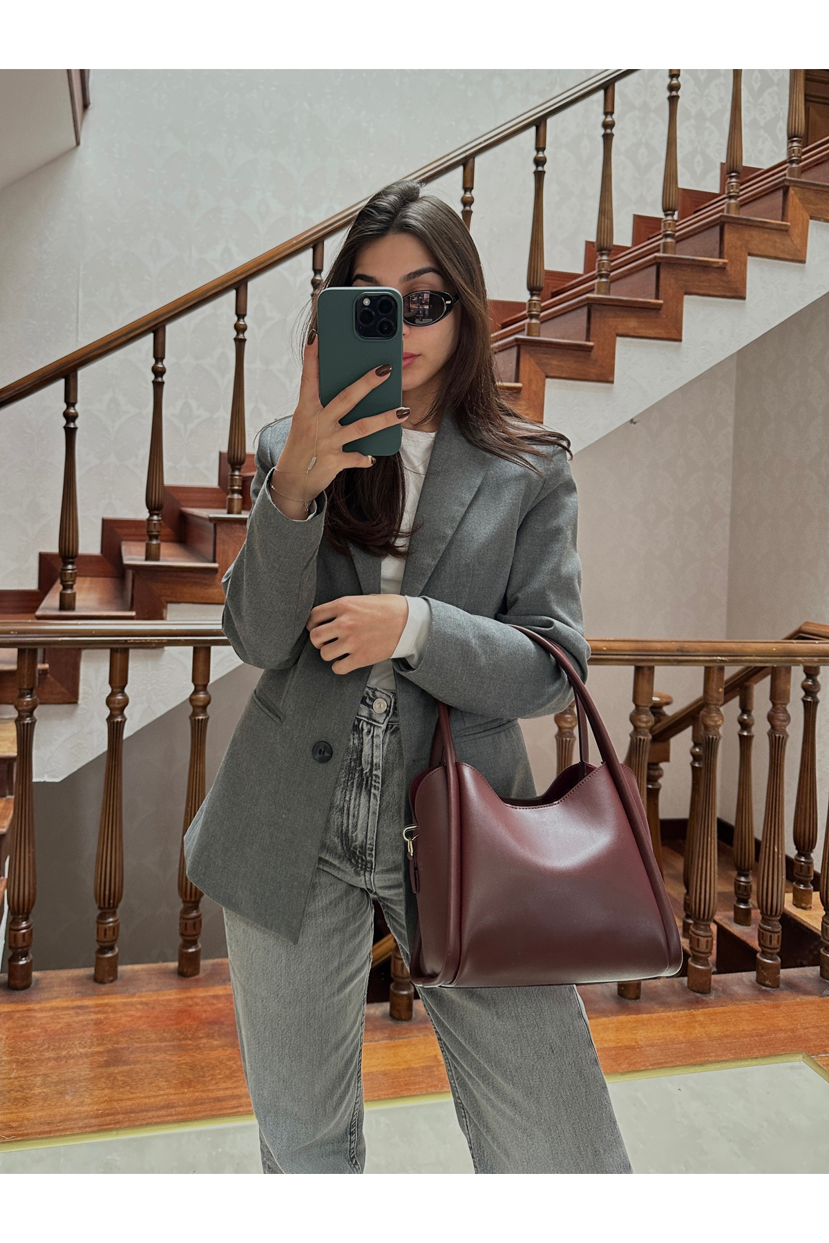 NOTHING Kadın Üç Bölmeli Özel Tasarım Çıkarılabilir Makyaj Çantalı Bordo Suni Deri El Ve Omuz Çantası Rain - Görsel 2