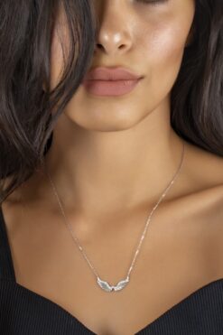 SUNSHINE 925 Ayar Rodyum Kaplamalı Beyaz Taşlı Melek Kanadı Gümüş Kolye