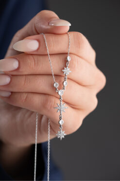 Silvano Jewelry 925 Ayar Gümüş Zirkon Taşlı Akışlı Yıldız Kolye