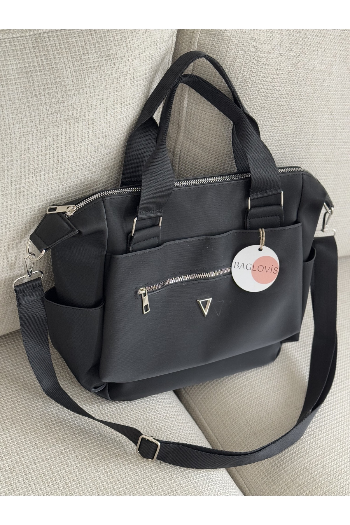 BAGLOVİS Ön ve Yan Cepli Astarlı Fermuarlı Siyah Kadın Suni Deri Omuz Çantası EN35 BOY27