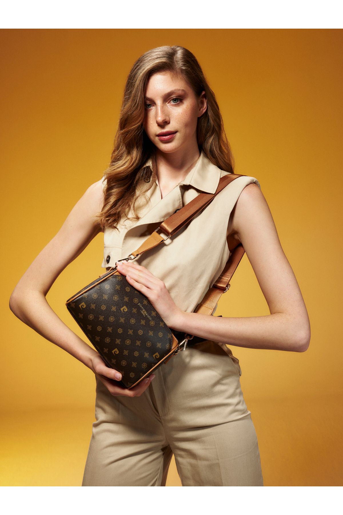 Pierre Cardin Premium Line Kahve Monogram Kadın Çapraz Omuz Çantası 05PO25Y10326