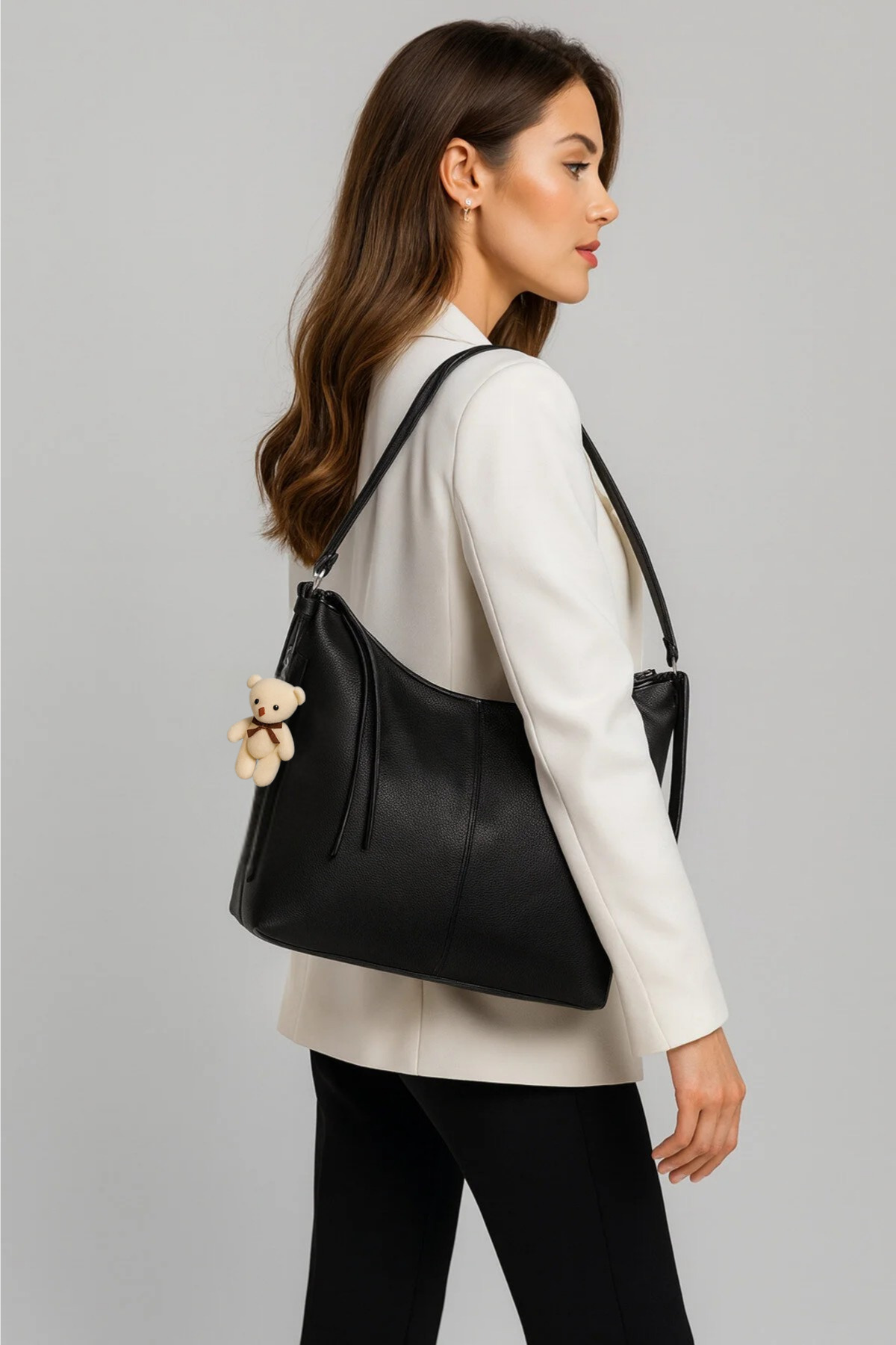 Av A Dos Büyük Boy Kadın Suni Deri Omuz Askılı Ayıcıklı Omuz ve Sırt çantası Olabilen Omuz Çantası - Görsel 2