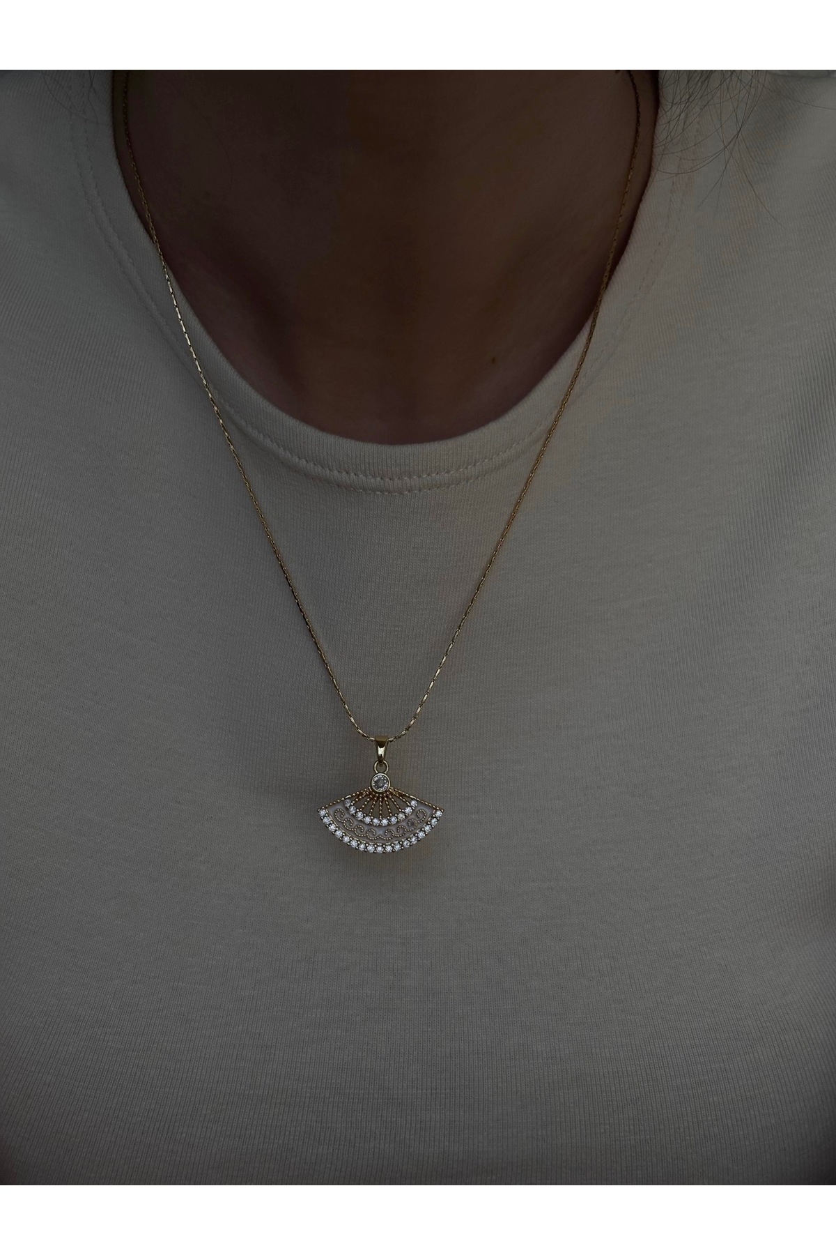 mysteriajewelry Gold Zincir Taş ve İşleme Detaylı Yelpaze Kolye