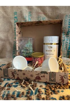 İBRAHİM BEY Kahve Seti 250 gr Türk Kahvesi İki Adet Kahve Fincanı Mardin Şekeri ve Büyük Mum