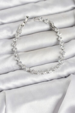 Butik Kare Zirkon Taşlı Gümüş Renk Pirinç Su Yolu Kadın Bileklik