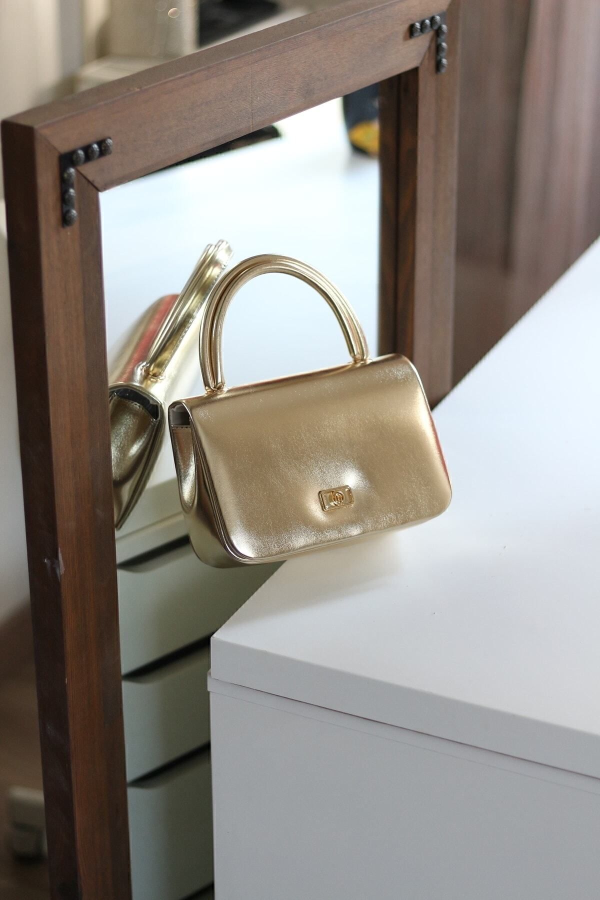 Moom Bag Kadın Gold Yumuşak Parlak Deri Saplı Omuz Çantası - Görsel 2