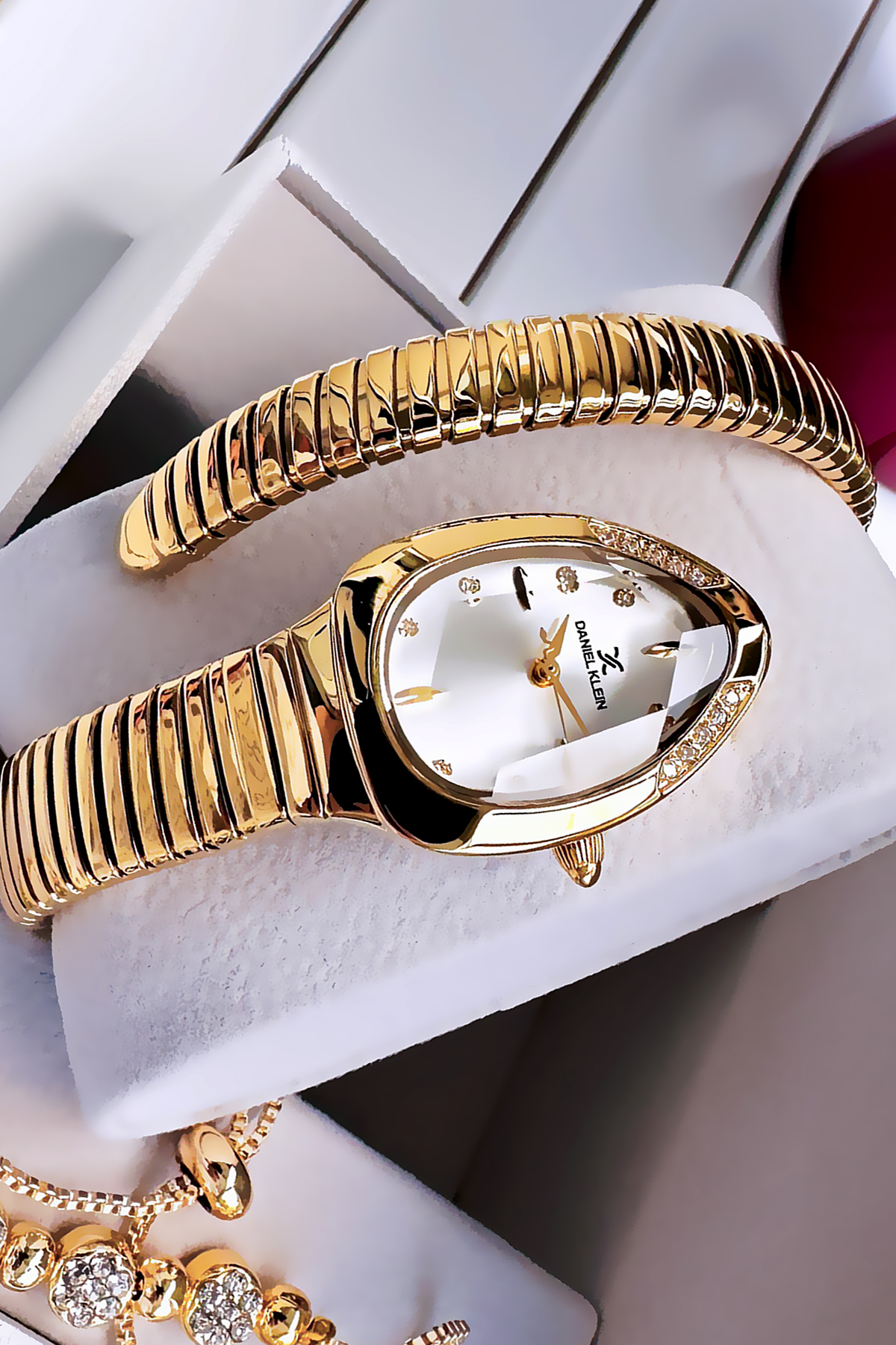 Daniel Klein Yılan Saat Model - Kadın Kol Saati, Su Geçirmez Gold Renk Çelik Kordon - Bileklik Hediye DKBY2053C1 - Görsel 3