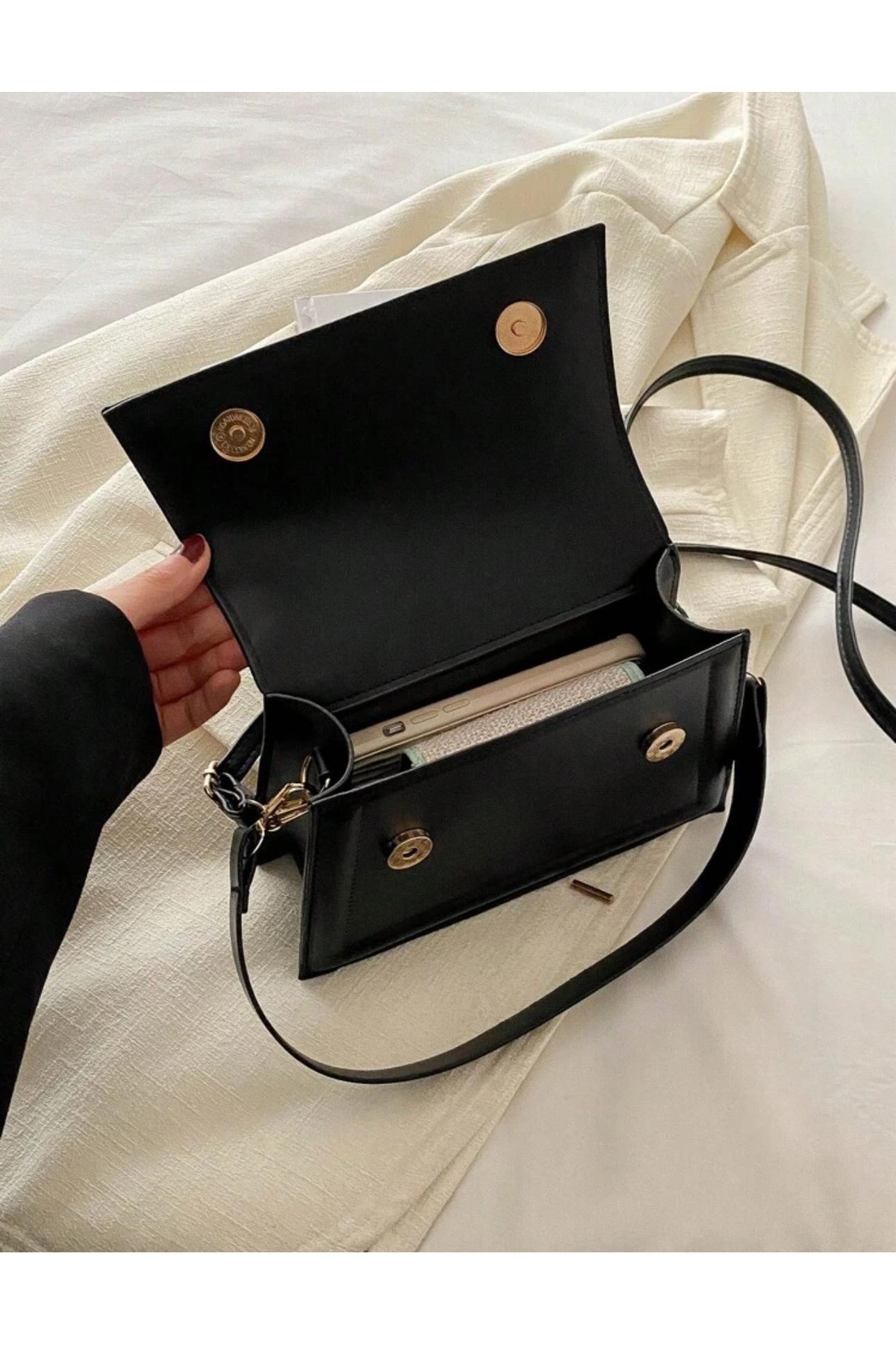 ESTUTE Kadın Şık Tasarımlı Hediyelik Güzel Kaliteli Omuz Çantası