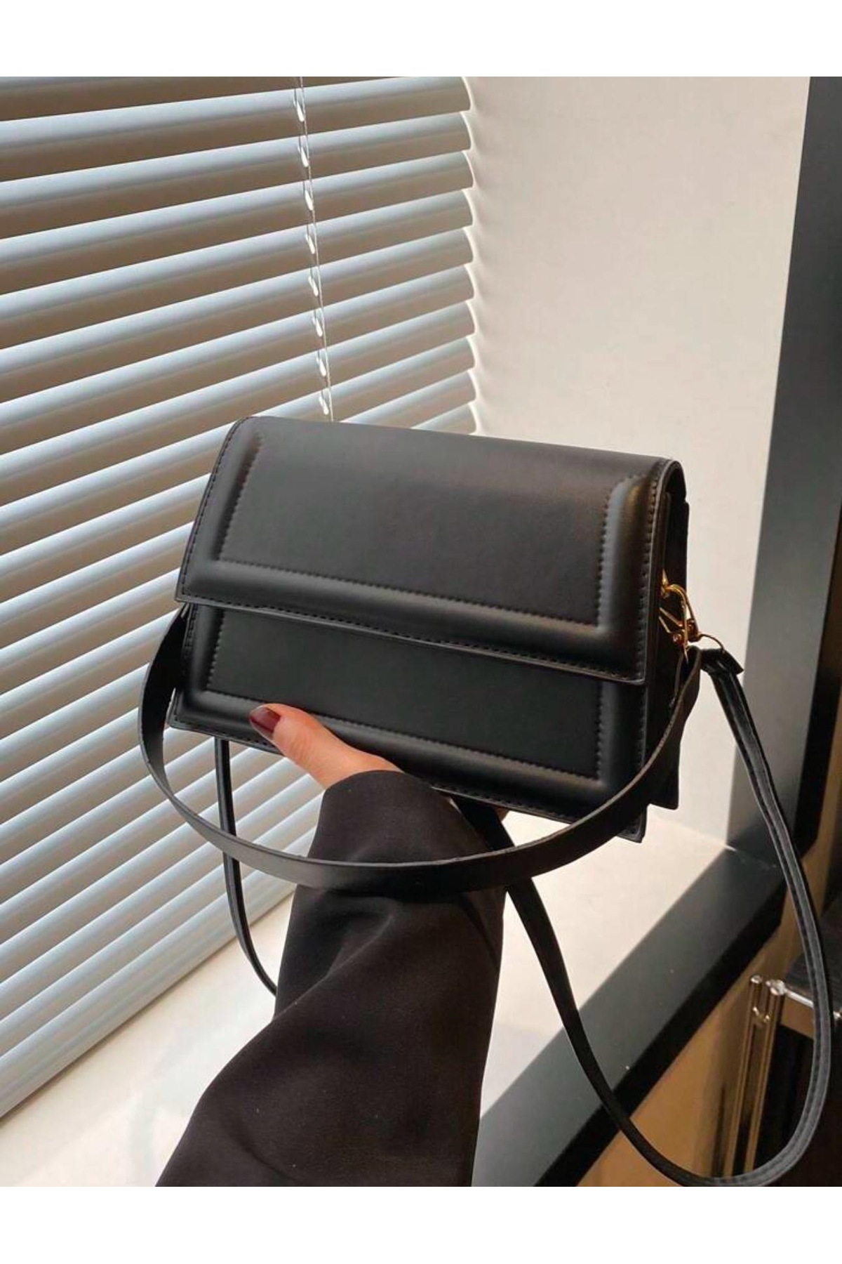 ESTUTE Kadın Şık Tasarımlı Hediyelik Güzel Kaliteli Omuz Çantası - Görsel 3