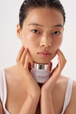 Beauty Omelette Kuru ve Hassas Ciltler için Nemlendirici Krem