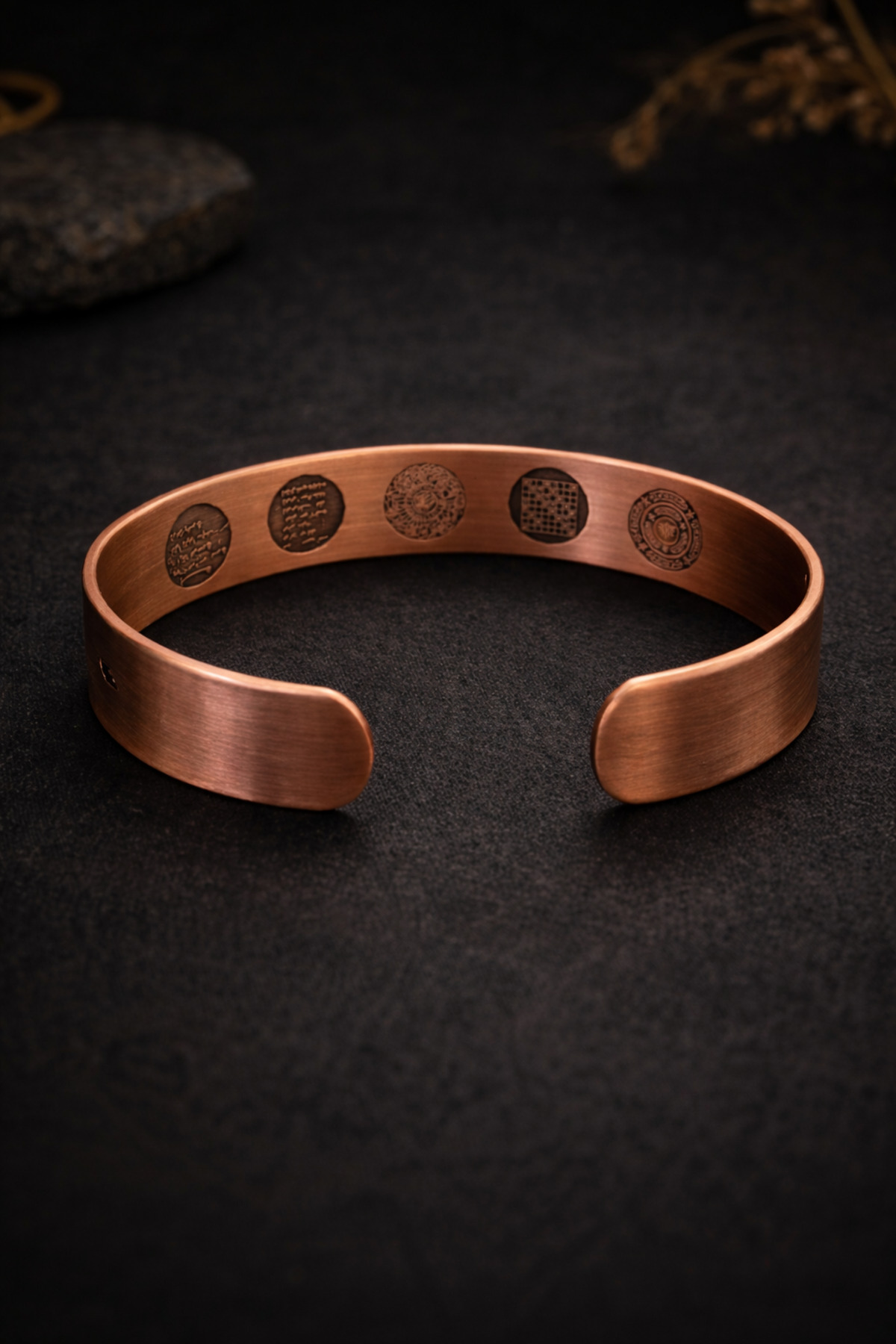 İyyaKee Erkek Kadın Bakır Bileklik İçi Dualı Süleyman Mührü İşlemeli Desenli Bakır Bileklik - Görsel 3