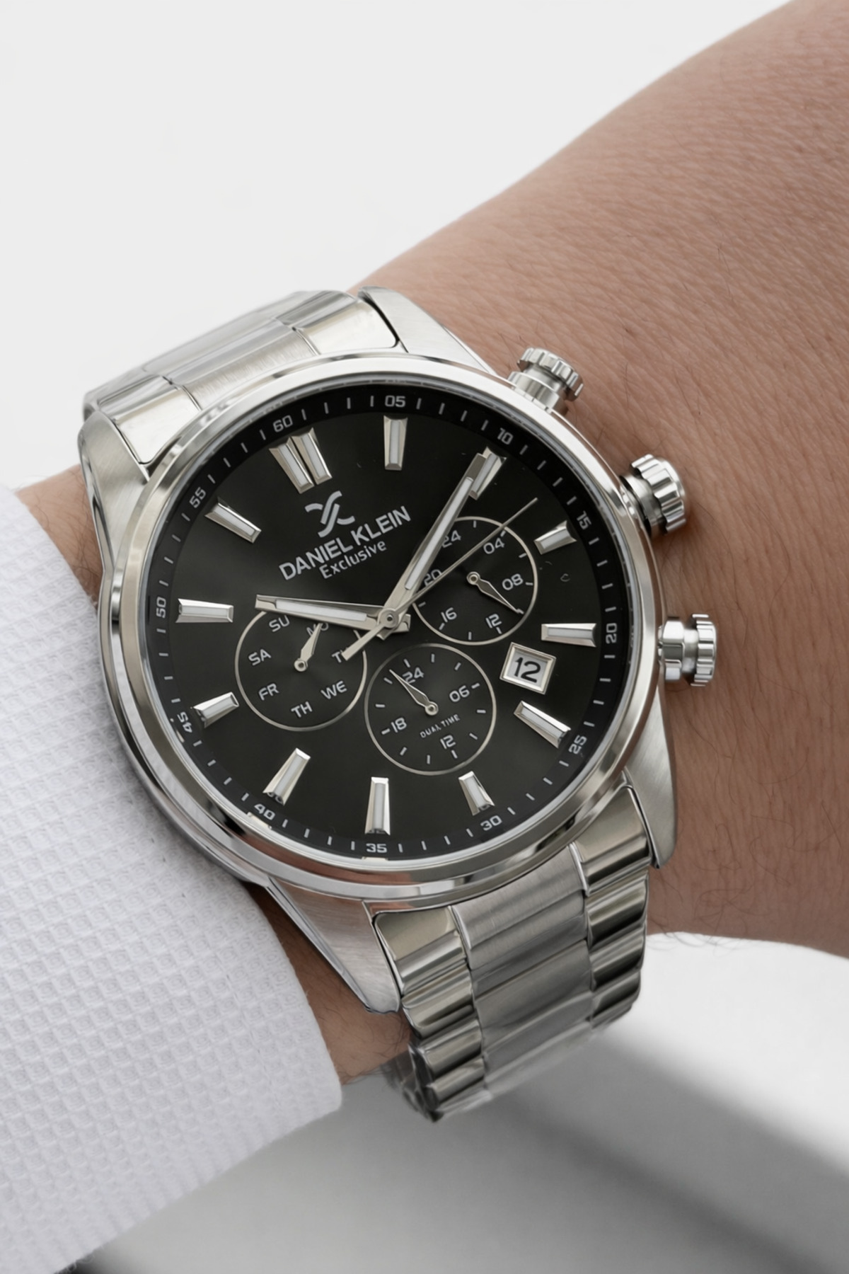 Daniel Klein Çelik Kordon İç Fonksiyonları Aktif 3 Atm Suya Dayanıklı Erkek Kol Saati EDK.1.14005.6 - Görsel 3