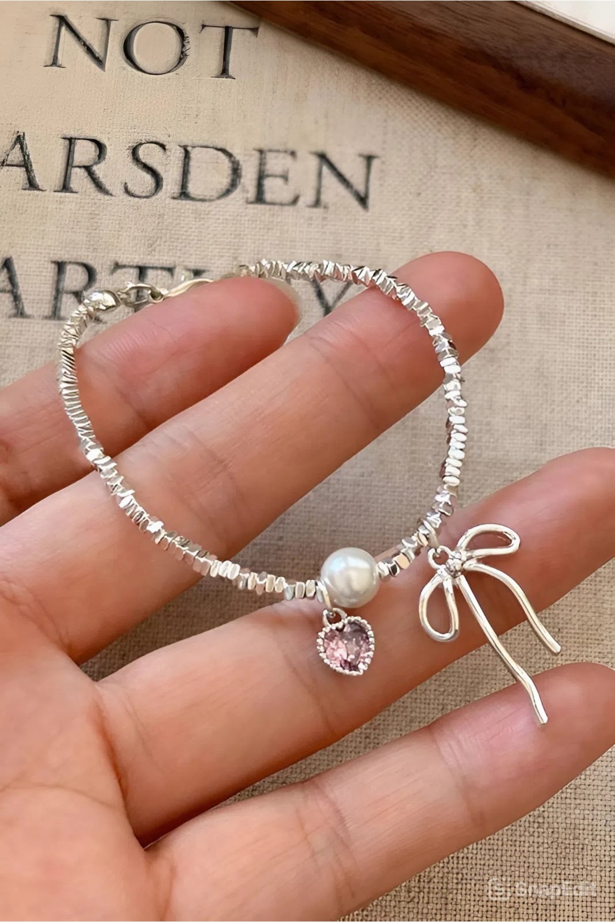 The Collection Fiyonk Kurdele Pembe Kalp Detaylı Pinterest Inci Taş Princess Çelik Bileklik - Görsel 3