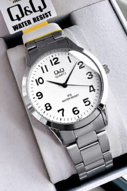 Q&Q Orijinal Quartz Erkek Kol Saati Gümüş Renk Çelik Kordon 3 ATM Su Geçirmez QQE2001C4