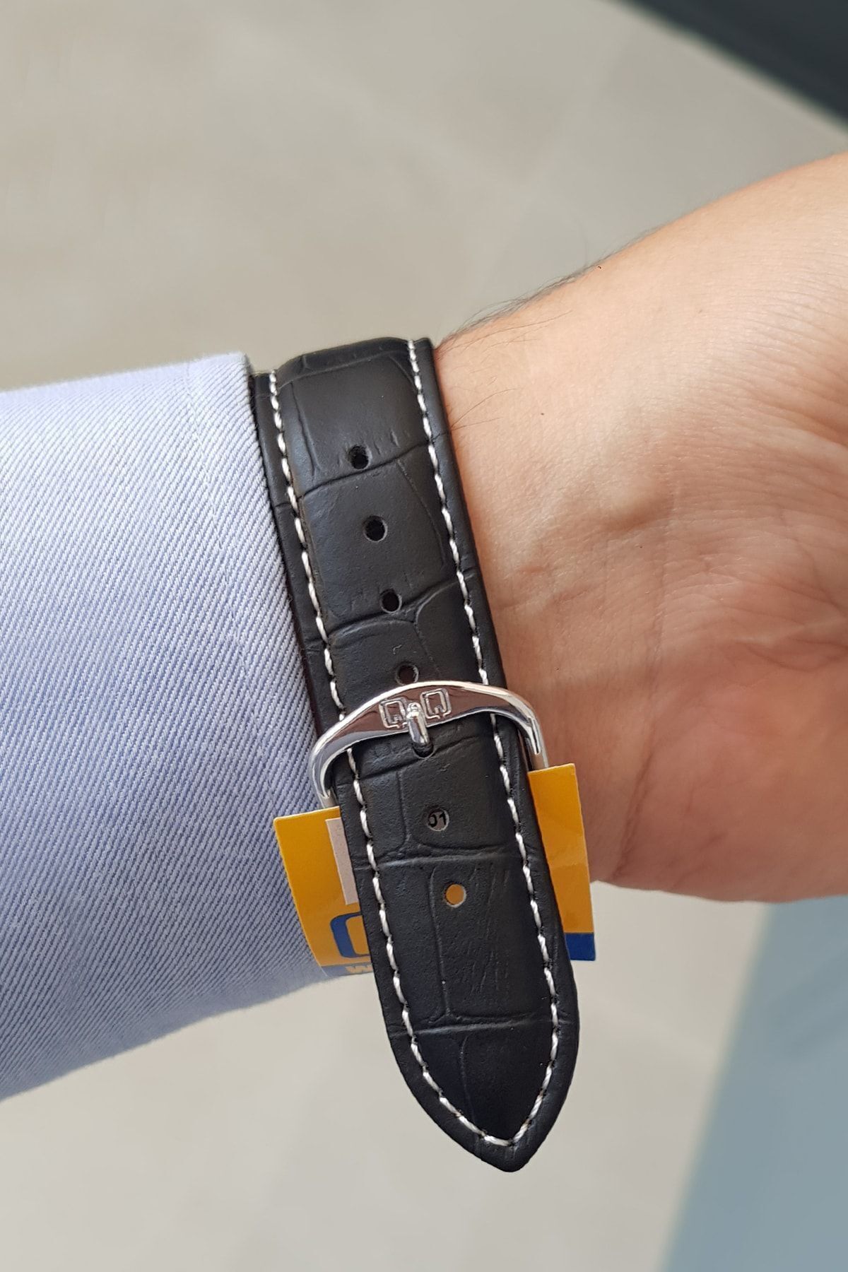 Q&Q Siyah Deri Kayışlı Klasik Erkek Kol Saati - Görsel 3