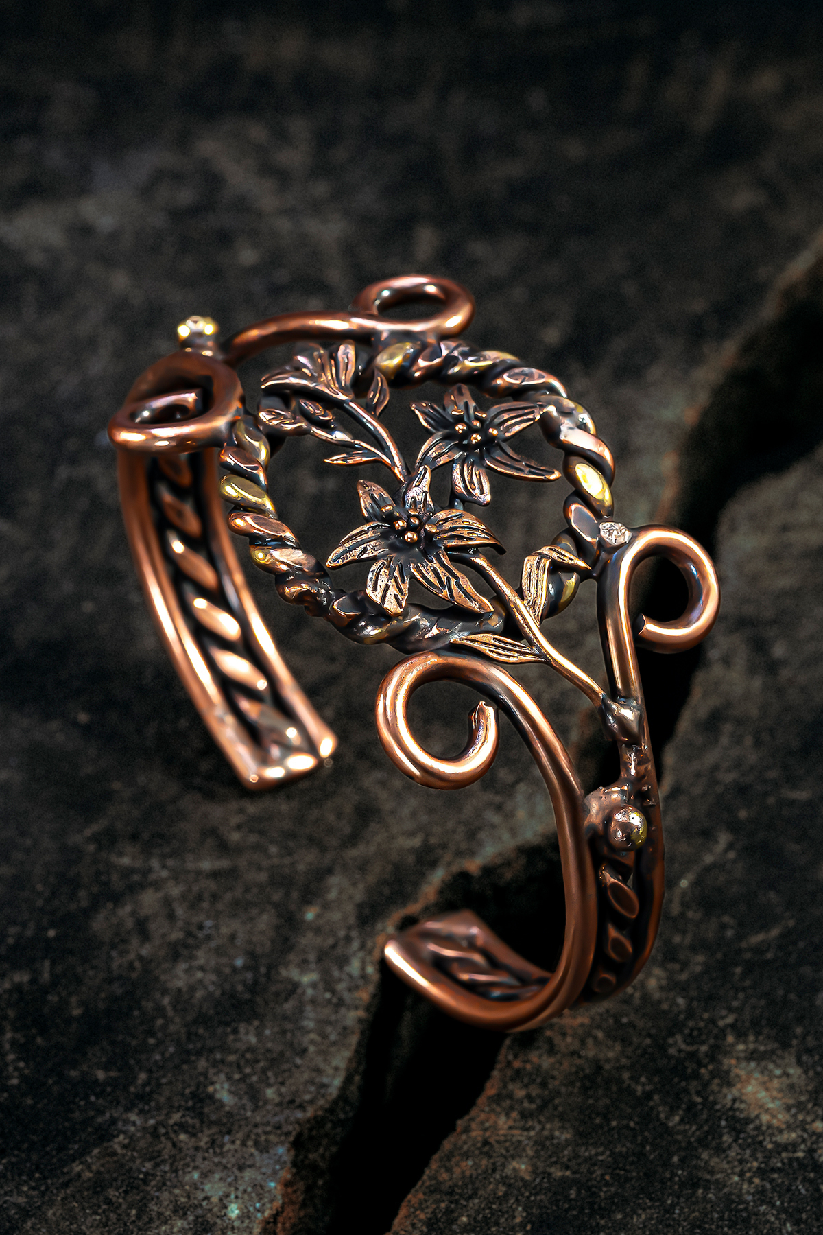 OSMANLI GÜMÜŞ Nergiz Çiçeği Bakır Bileklik Pirinç Detaylı Erkek Kadın Kuvars Taşlı Metal Kutu - Görsel 2