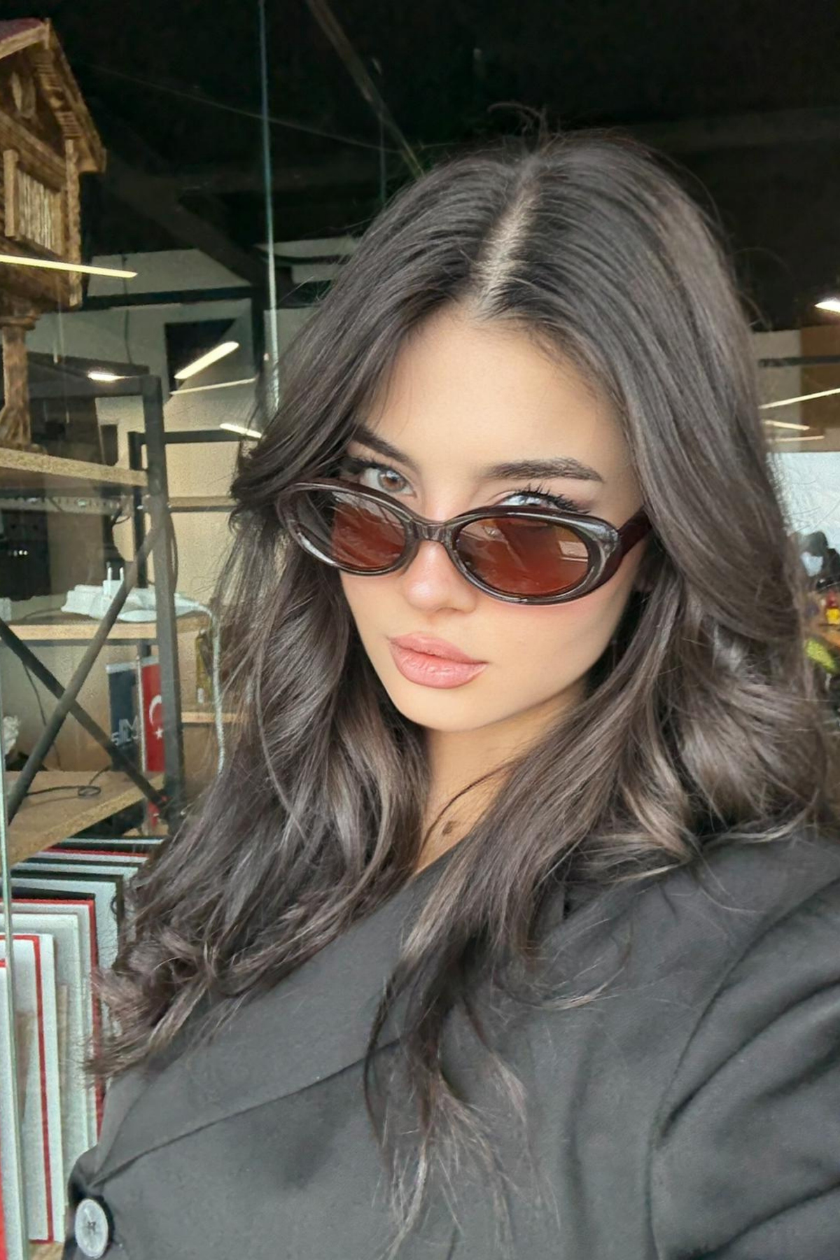 Butik KAHVE RENGİ GÜNEŞ GÖZLÜĞÜ deri kılıf - silme bezi hediyeli - Görsel 2