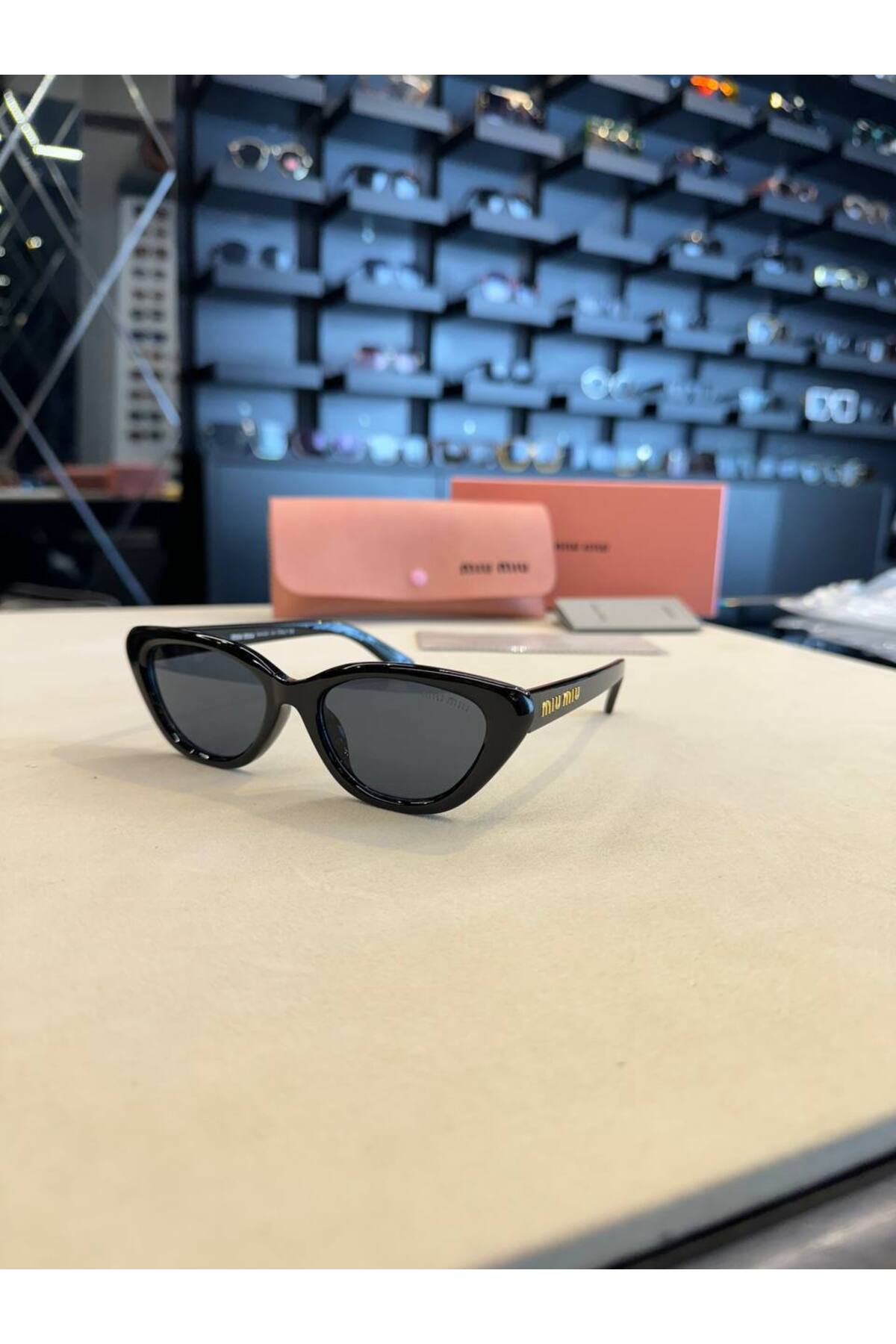 Bubbleatelier Polarize siyah gold detay güneş gözlüğü