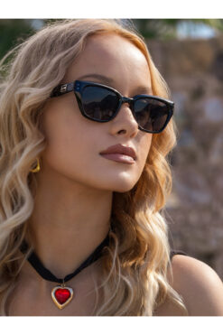 Angel Eyes Geometrik Tasarım Siyah Kemik Çerçeve Siyah Cam Kadın Güneş Gözlüğü CE Belgeli UV400 Koruma