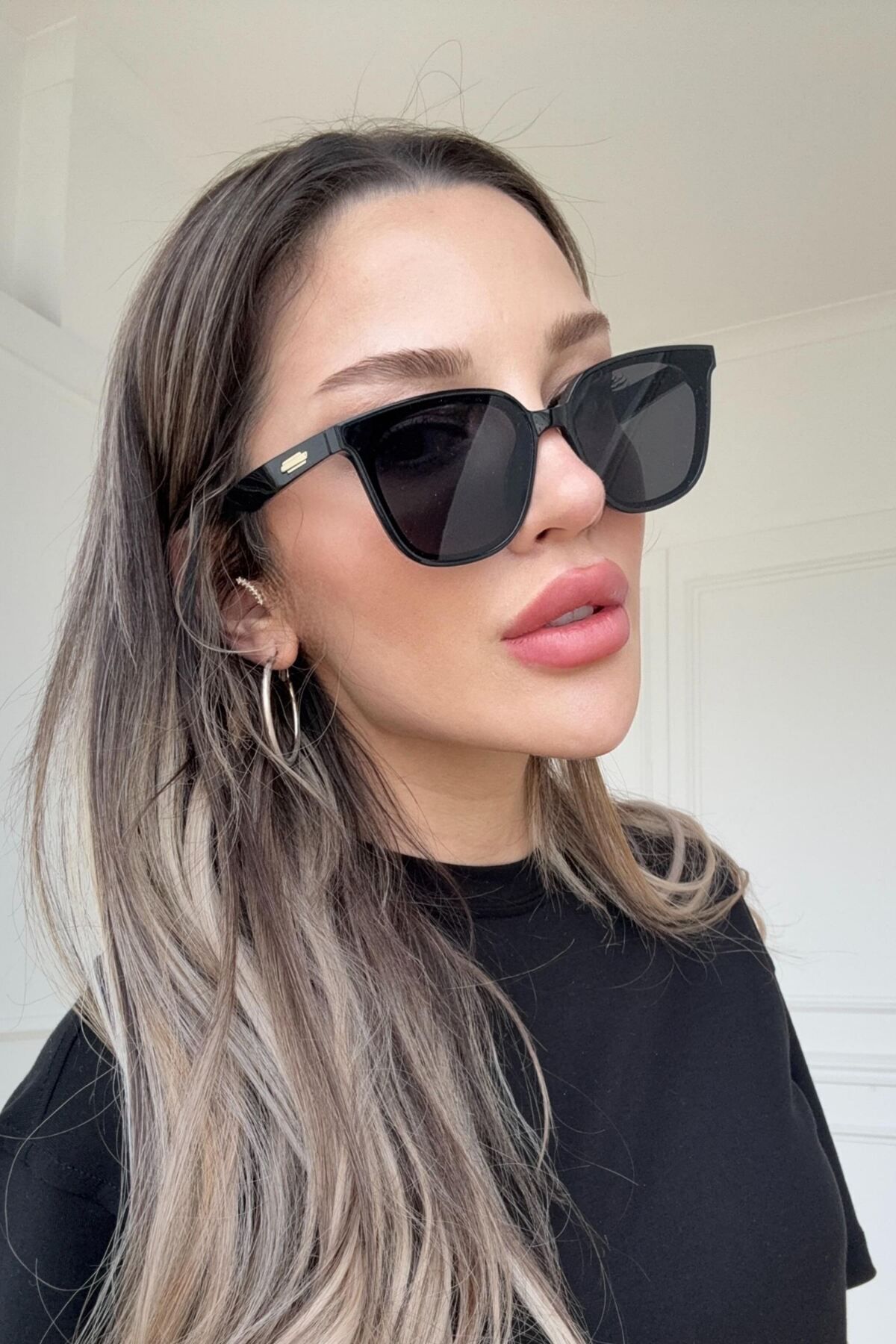 REN EYEWEAR Reyne Noire UV400 Korumalı, Hafif ve Şık Tasarımlı Geniş Çerçeveli Kadın Güneş Gözlüğü YENİ SEZON