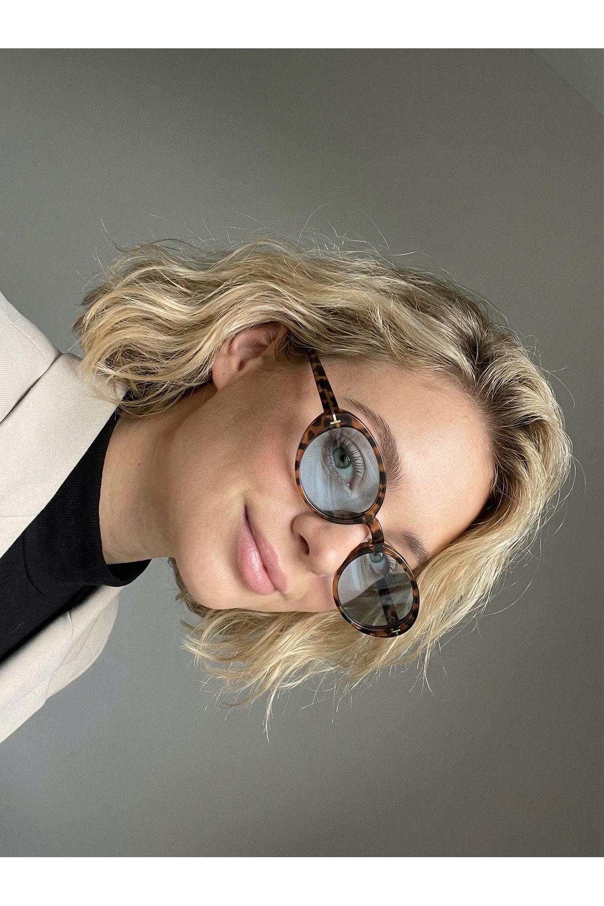 VEGA EYEWEAR Lille Oval Elips Leopar Desenli MAvi Camlı Trend Model Güneş Gözlüşü 58 18 145