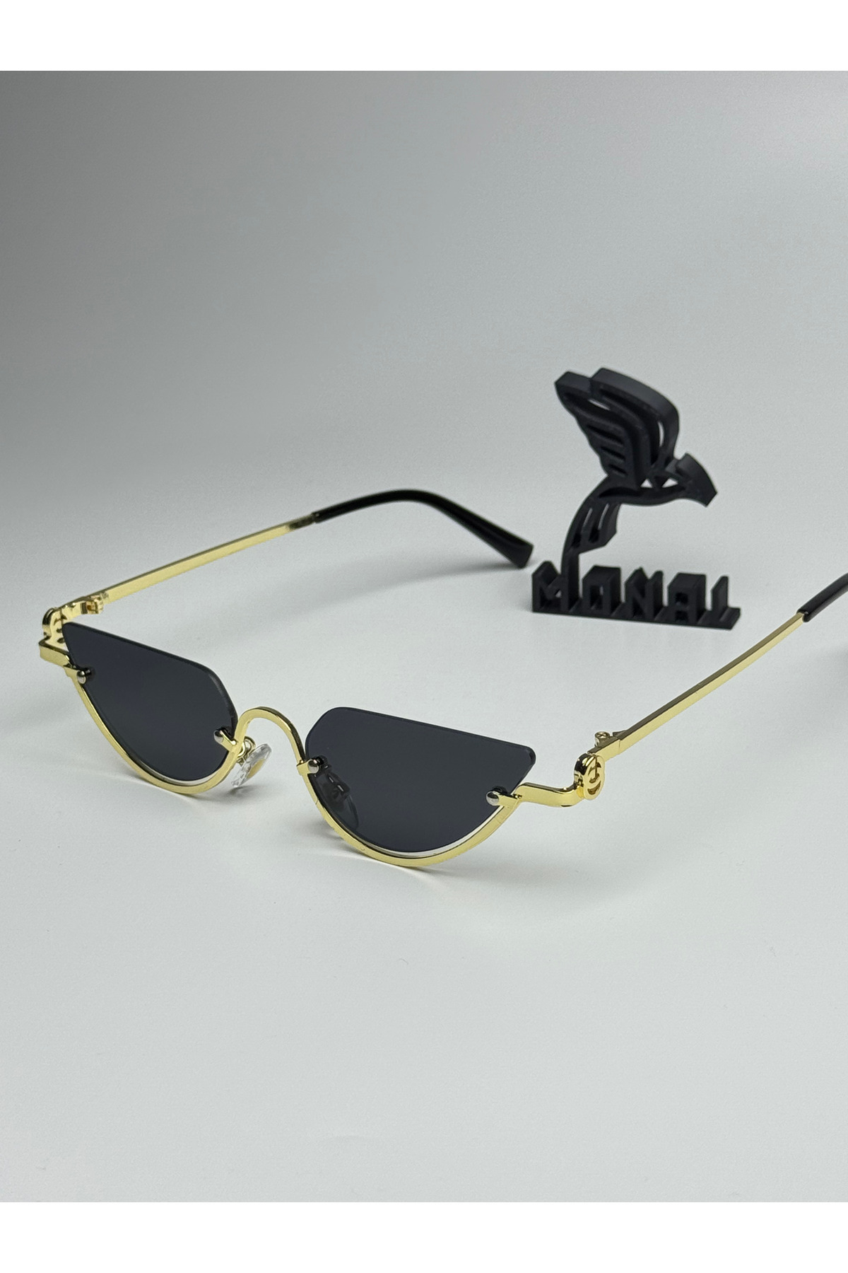 MONAL LUCCY SİYAH GÜNEŞ GÖZLÜĞÜ Cateye Gold Çerçeve 52 Ekartman - Görsel 2
