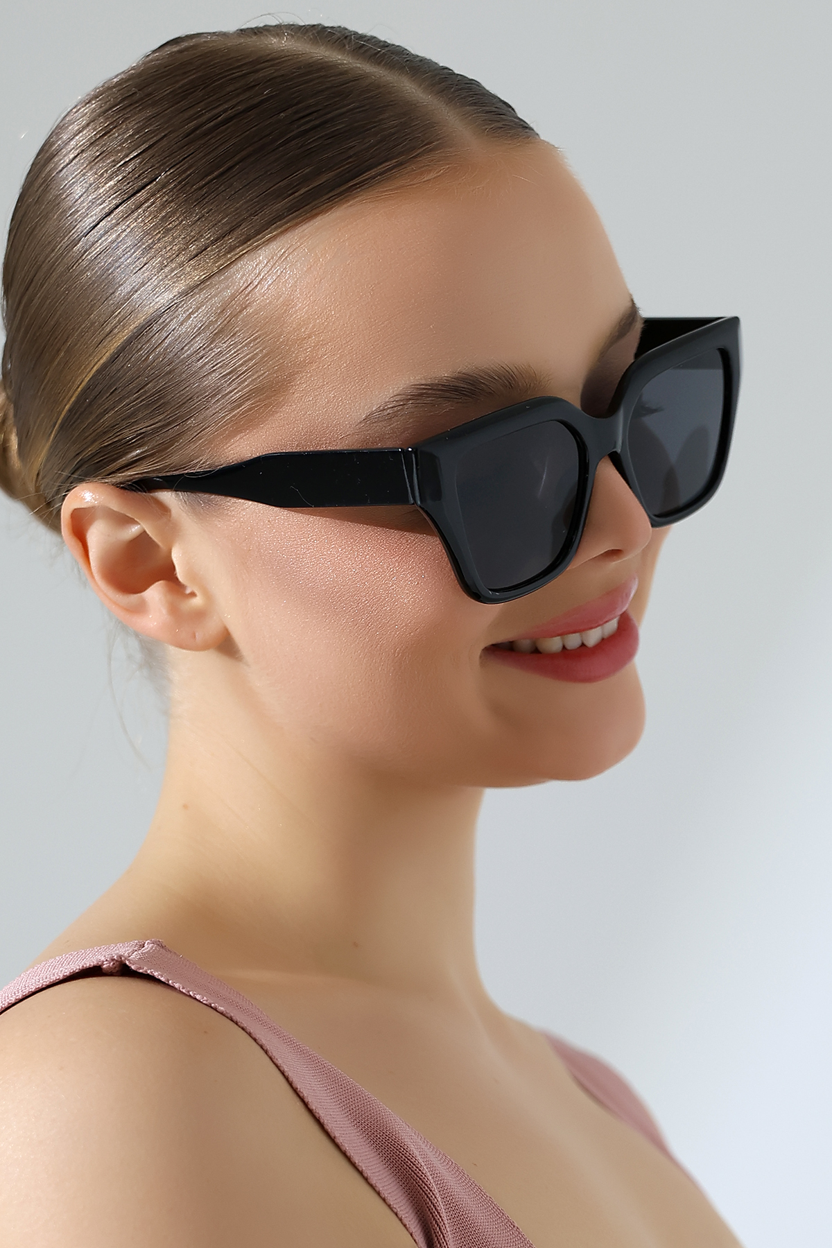 Lozzo Kadın Cat Eyes Siyah UV400 Güneş Gözlüğü 23031 c2 - Görsel 3