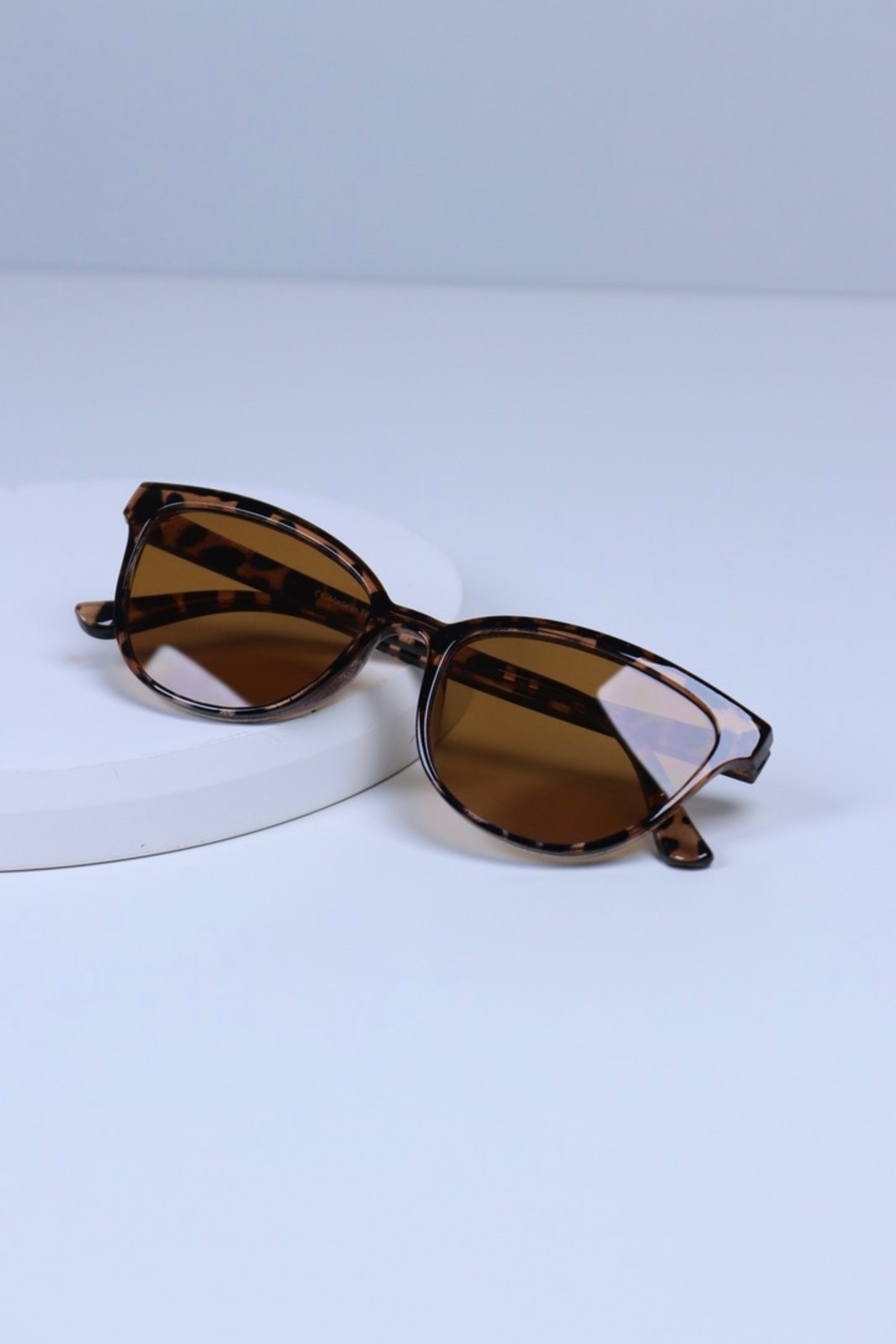 LOOKUP Güneş Gözlüğü UV400 Korumalı Unisex 50 Ekartman Yeni Sezon Cat Eye Kılıf Ve Silme Bezi Hediyeli ! - Görsel 3