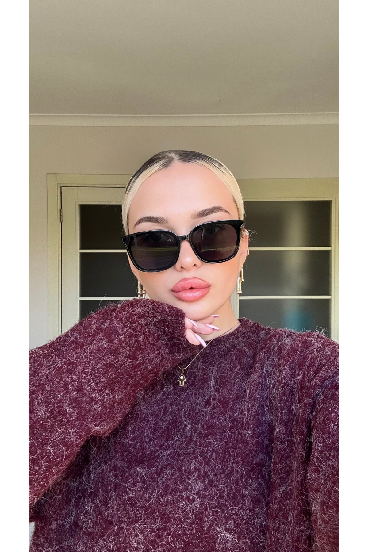 TomyHelf Geometrik Gold Siyah Kemik Çerçeve Siyah Cam Kadın Güneş Gözlüğü LLT01 - Görsel 2