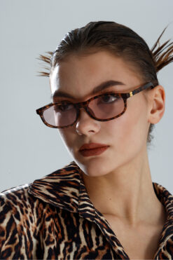 miii Mugomu Dikdörtgen Çerçeveli Leopar Desenli Kadın Güneş Gözlüğü